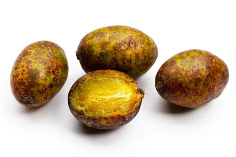 Ambarella: The Sweet And Sour Tropical Fruit .